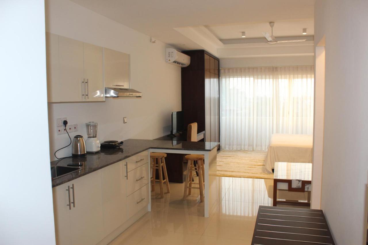 Ocean Breeze Sea View Luxury Apartments Negombo Luaran gambar