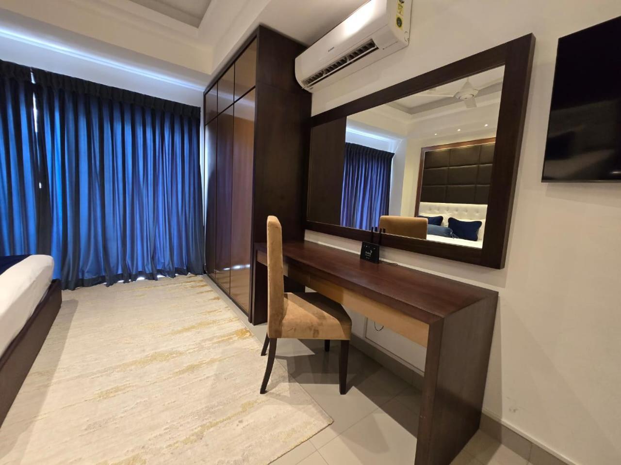 Ocean Breeze Sea View Luxury Apartments Negombo Luaran gambar